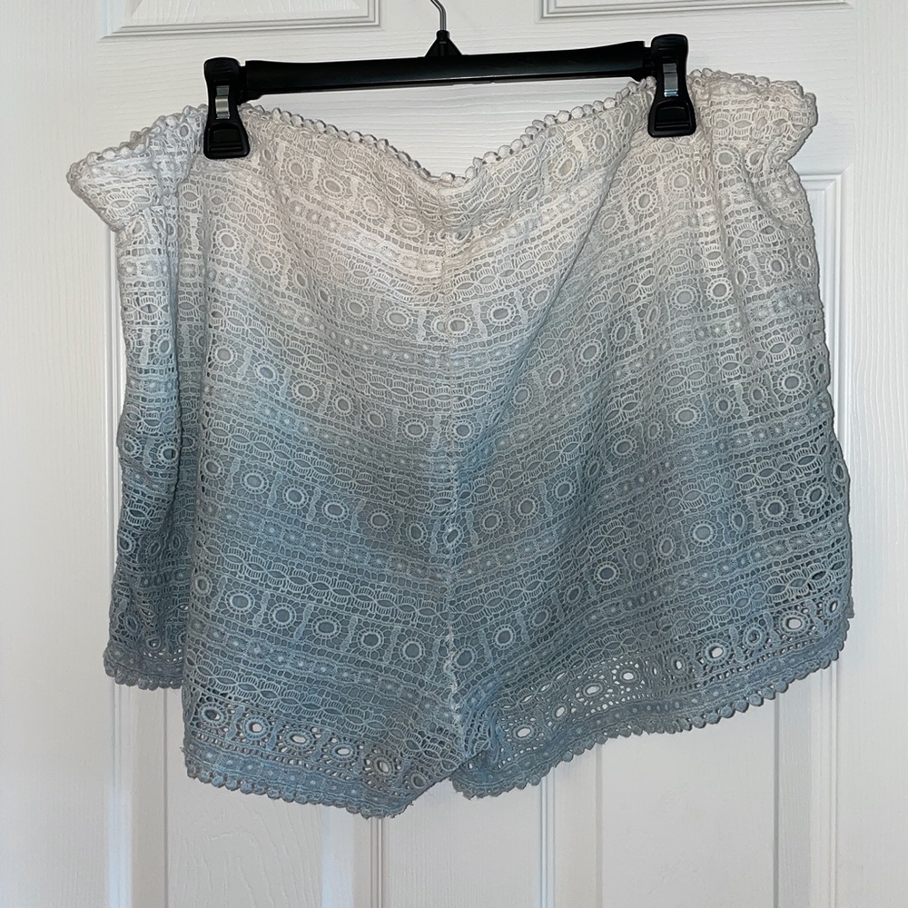 EUC Victoria's Secret Ombre Lined Crochet Shorts - Picture 3 of 6